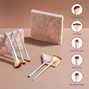 Luxurious Travel Makeup Brush Set - Enhance Your Beauty with 5 Pcs Silver Collection, Perfect for Makeup Enthusiasts and Beauty Care Lovers